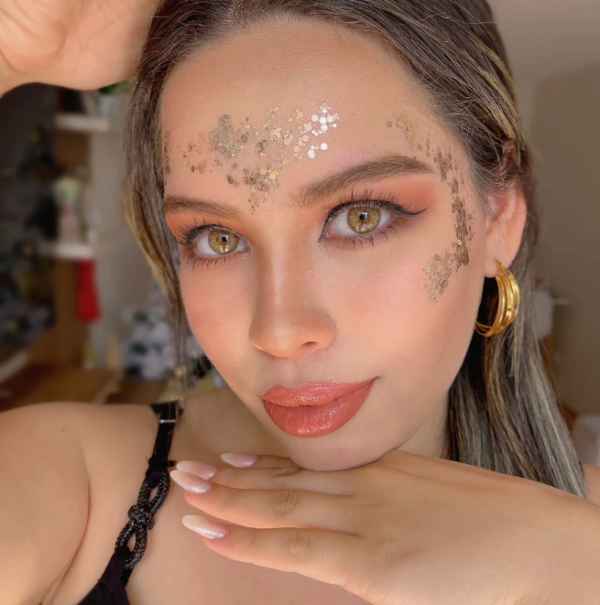 colored contact lenses, lens and craft